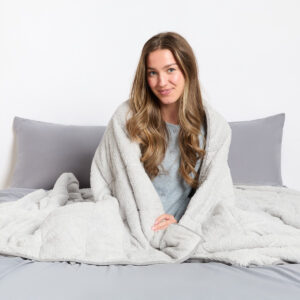 How much should a weighted blanket weigh